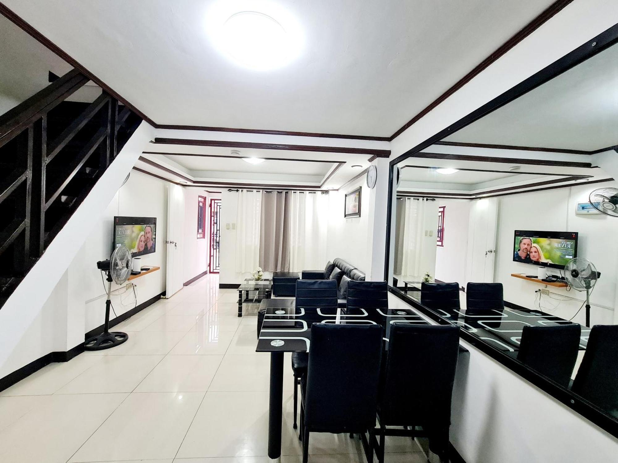 Calapan City Fully Furnished House Transient Near Xentromall L39 Buitenkant foto