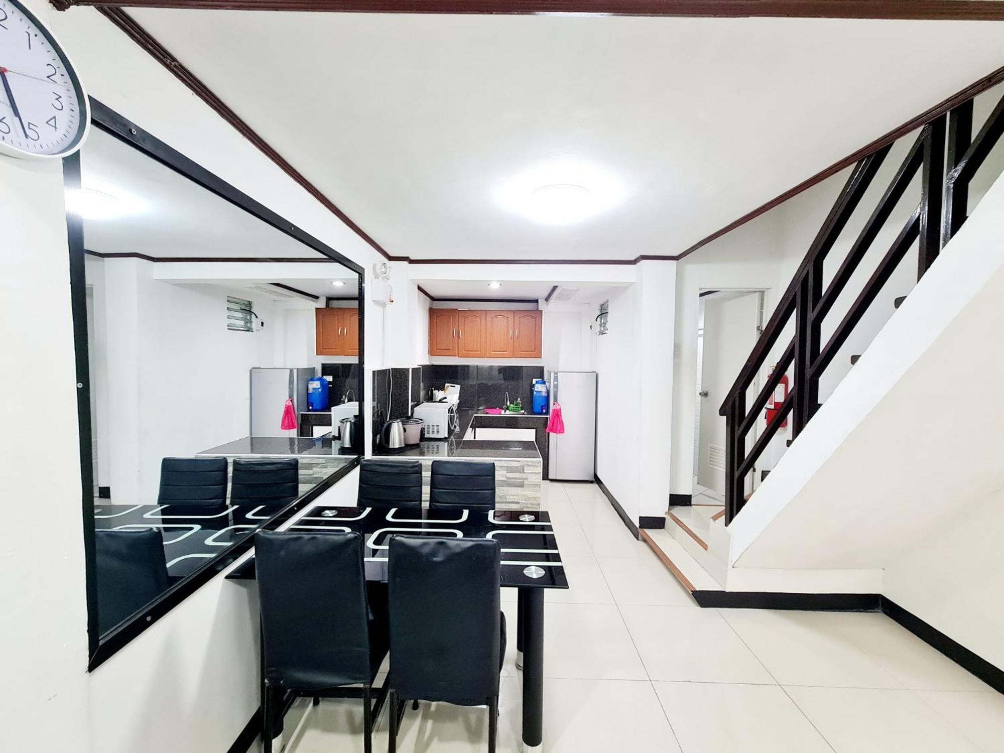 Calapan City Fully Furnished House Transient Near Xentromall L39 Buitenkant foto