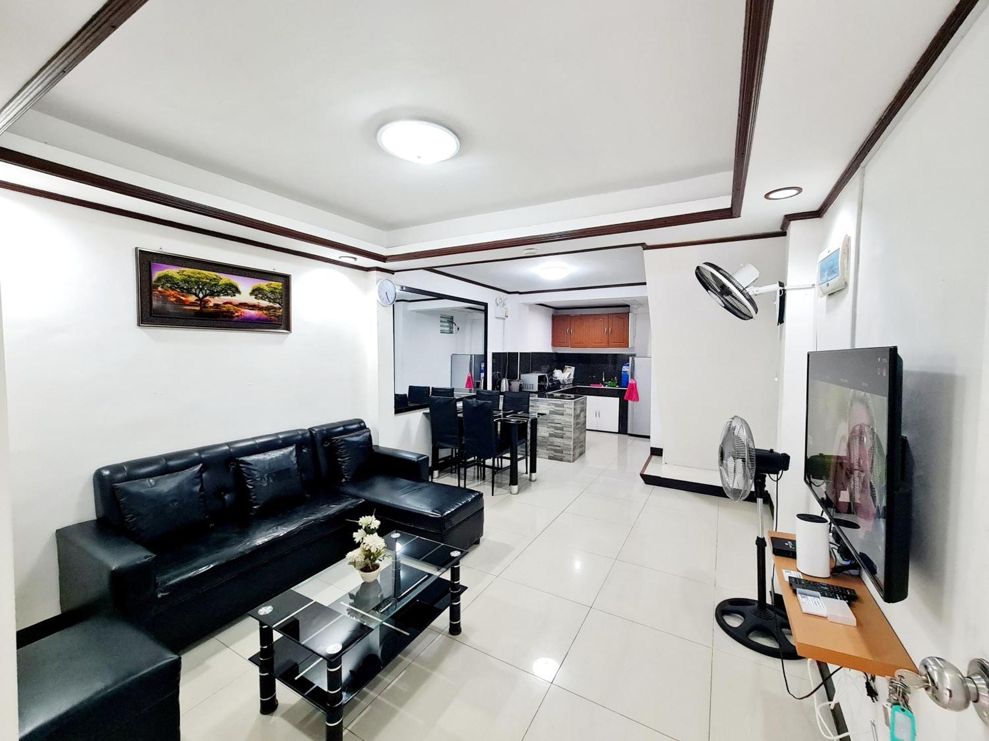 Calapan City Fully Furnished House Transient Near Xentromall L39 Buitenkant foto
